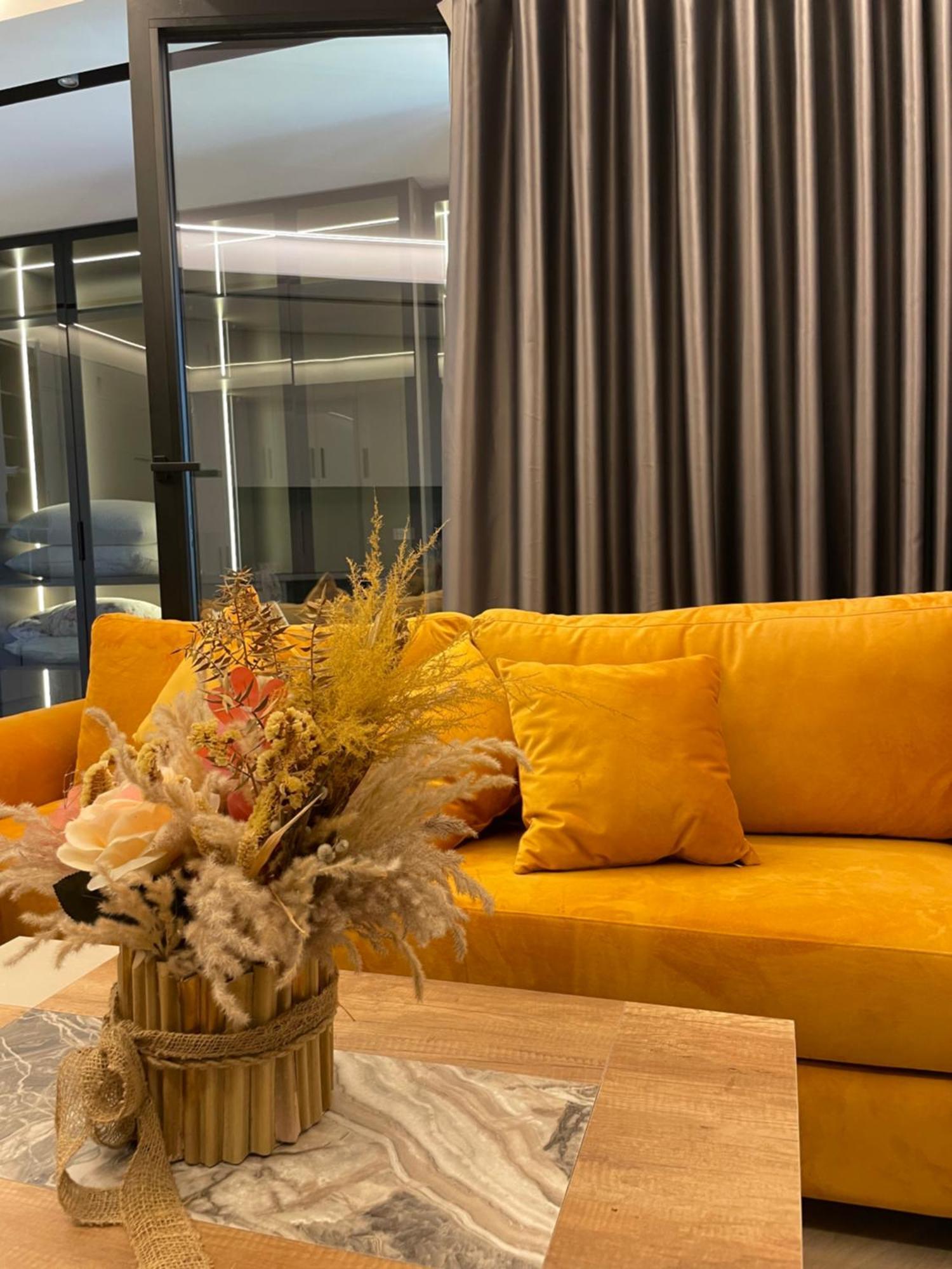 Luxury One Bedroom Apartment Тирана Екстериор снимка